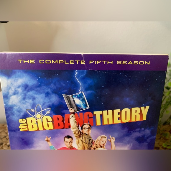 THE BIG BANG THEORY Season 5 DVD Box Set. EUC - Picture 2 of 6
